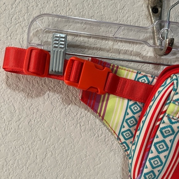 NWT Green/Pink/Red Striped/Tribal Print Vera Bradley Fanny Pack - Picture 5 of 7